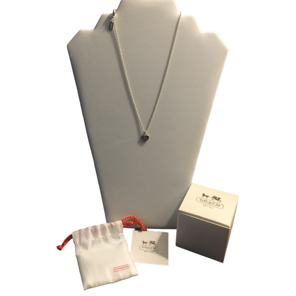 Coach | Signature Heart Pendant Short Necklace